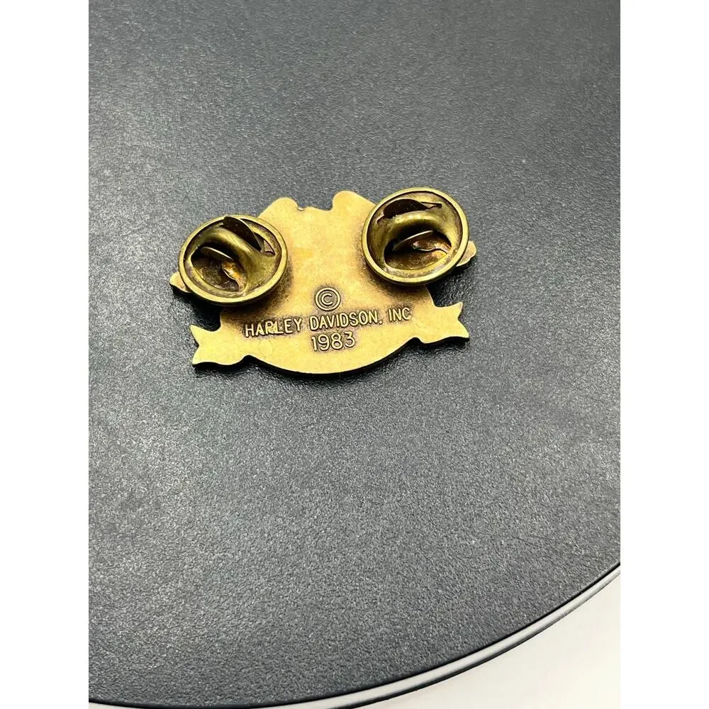 Harley Davidson Motorcycle Vintage HOG Harley Owners Group‎ Brass Pin 1983